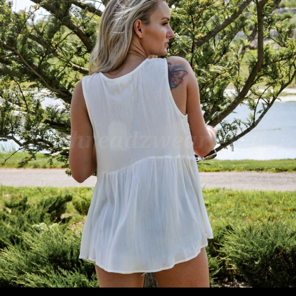 New boutique lace yoke tank top - Picture 4 of 12